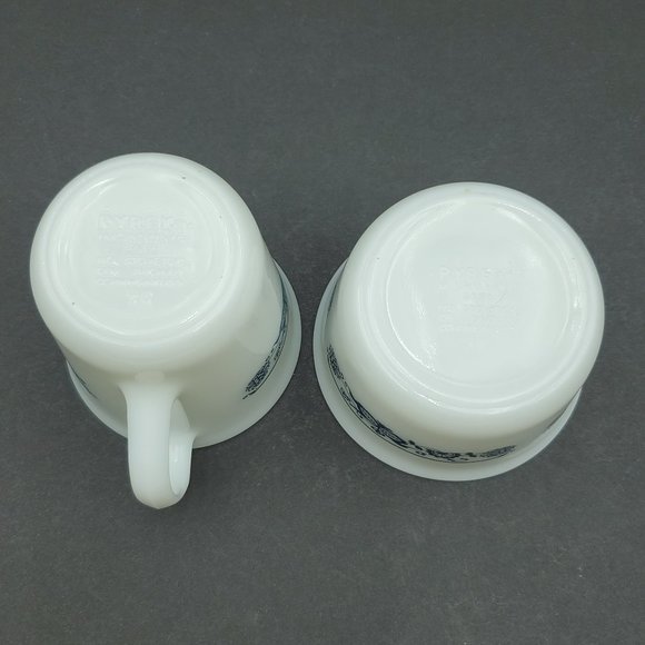 Pyrex Old Town Blue Creamer & Sugar Bowl Corningware Blue Onion Sugar Creamer - Picture 8 of 9